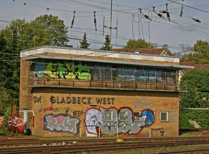 Klicke auf die Grafik f�r eine vergr��erte Ansicht

Name: Bahnhof_Gladbeck_West_04_Stellwerk_Gwf.JPG
Ansichten: 61
Gr��e: 83,4 KB
ID: 10323489